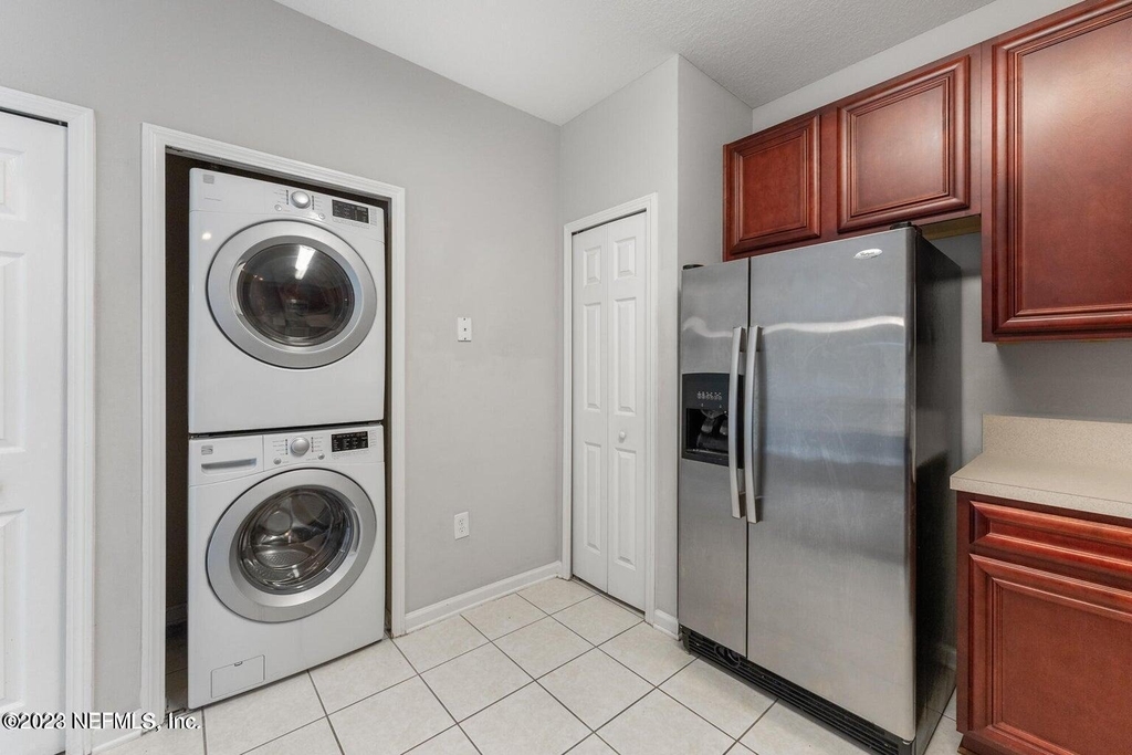 8226 Green Parrot Road - Photo 10