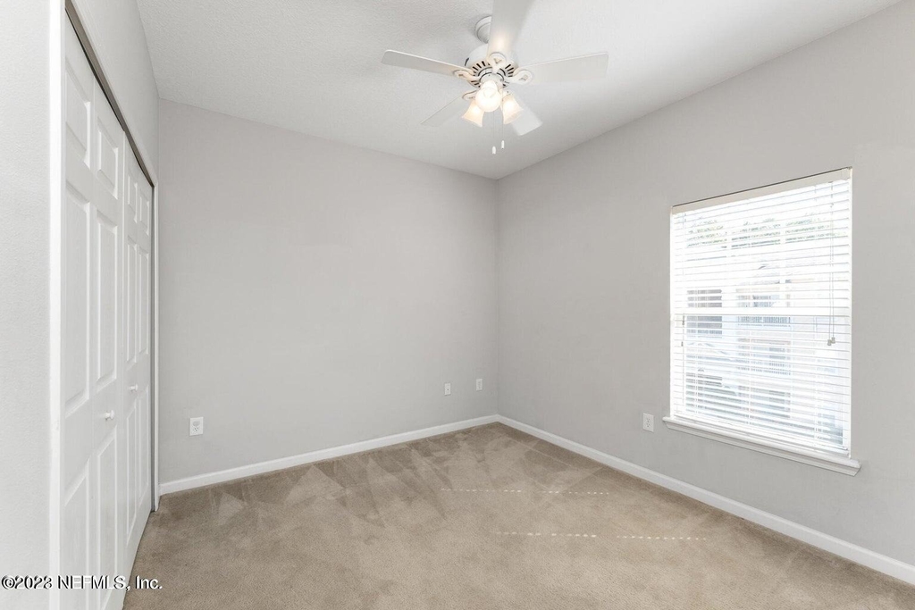 8226 Green Parrot Road - Photo 18