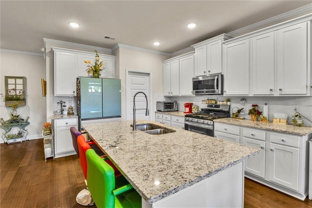 2423 Chene Drive - Photo 10