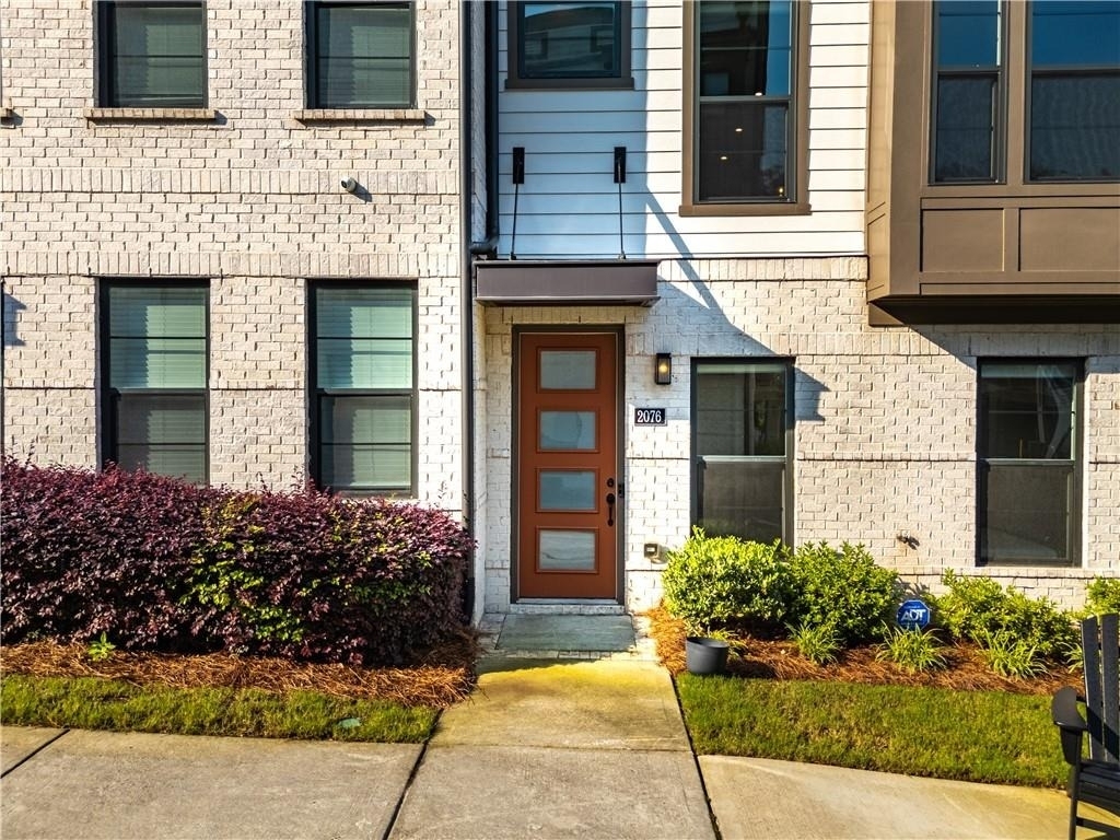 2076 Holtz Lane - Photo 8