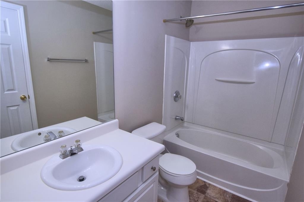 3833 Pleasant Oaks Drive - Photo 8