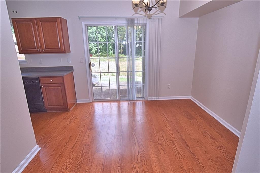 3833 Pleasant Oaks Drive - Photo 3