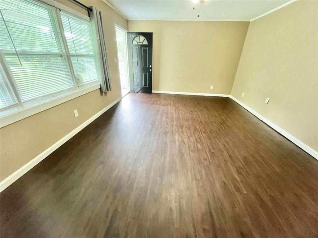 4415 Oak Street - Photo 2