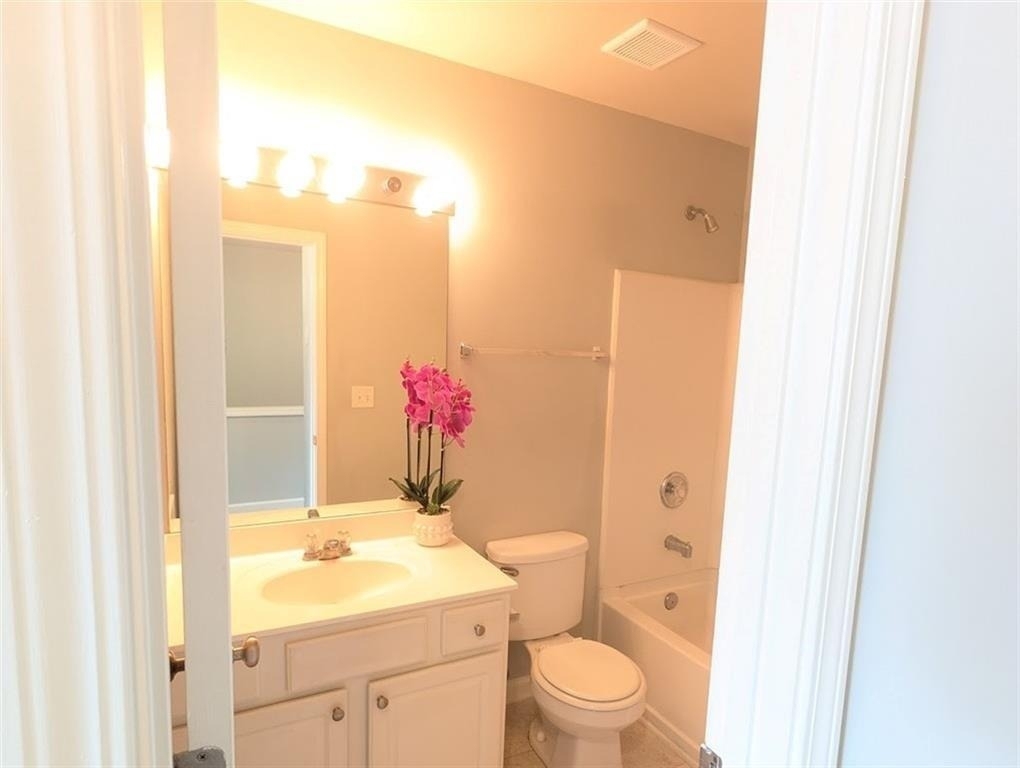1010 Prestwyck Court - Photo 8