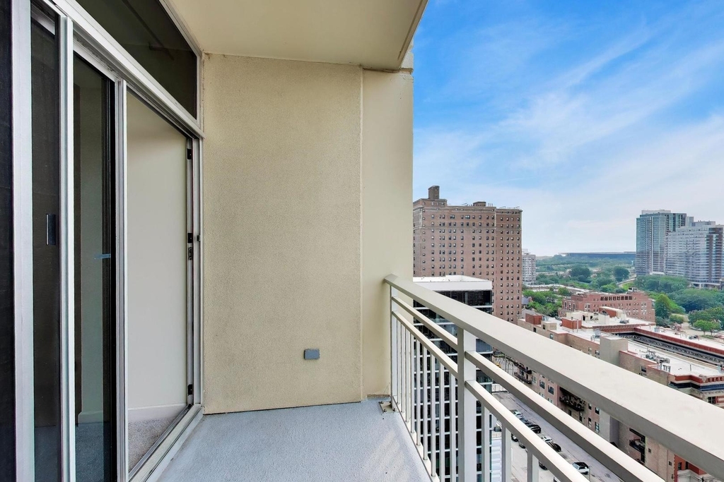 1400 S Michigan Avenue - Photo 17