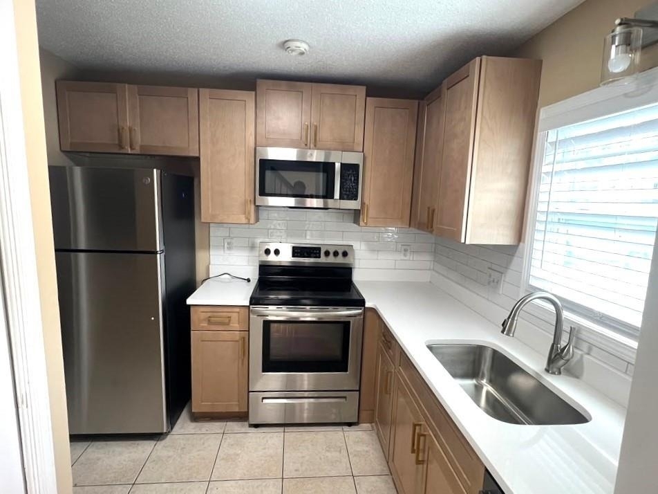 872 Baltimore Place Sw - Photo 2