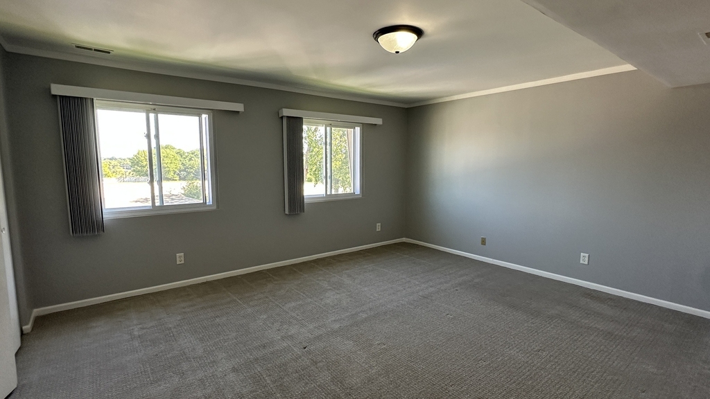 2390 Bicentennial Avenue - Photo 10