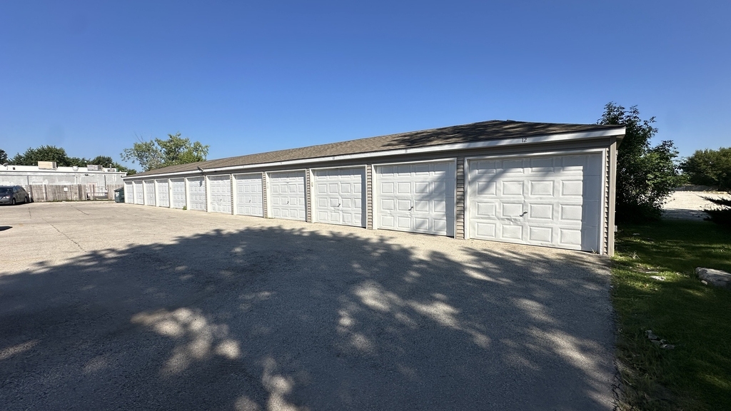 2390 Bicentennial Avenue - Photo 17
