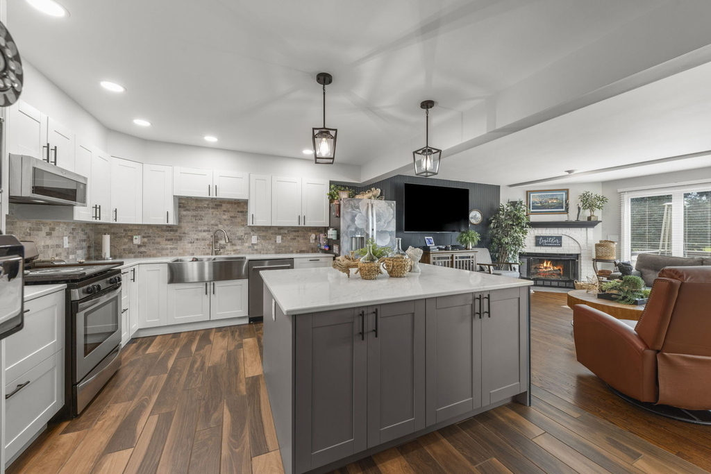 1264 Bellevue Drive - Photo 11