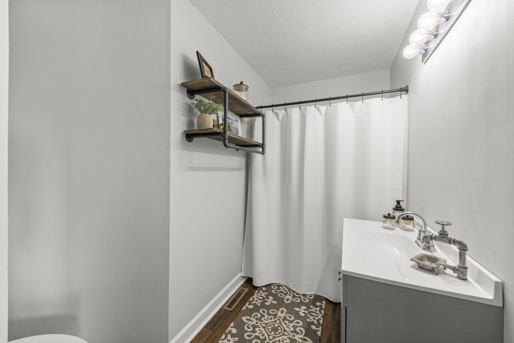 1264 Bellevue Drive - Photo 17