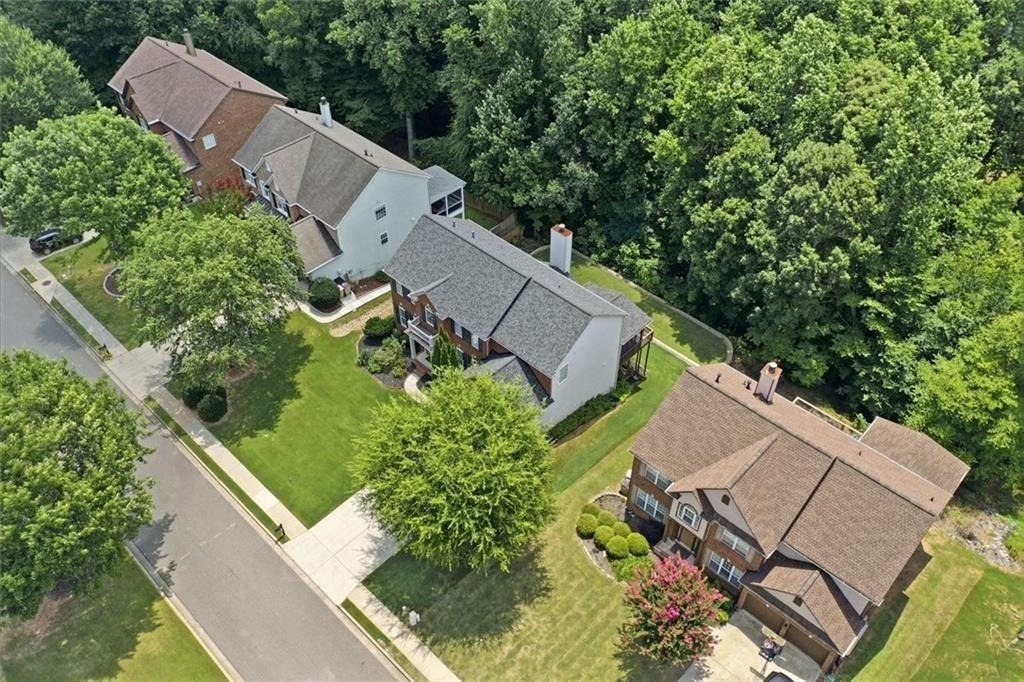 770 Glastonbury Court - Photo 3