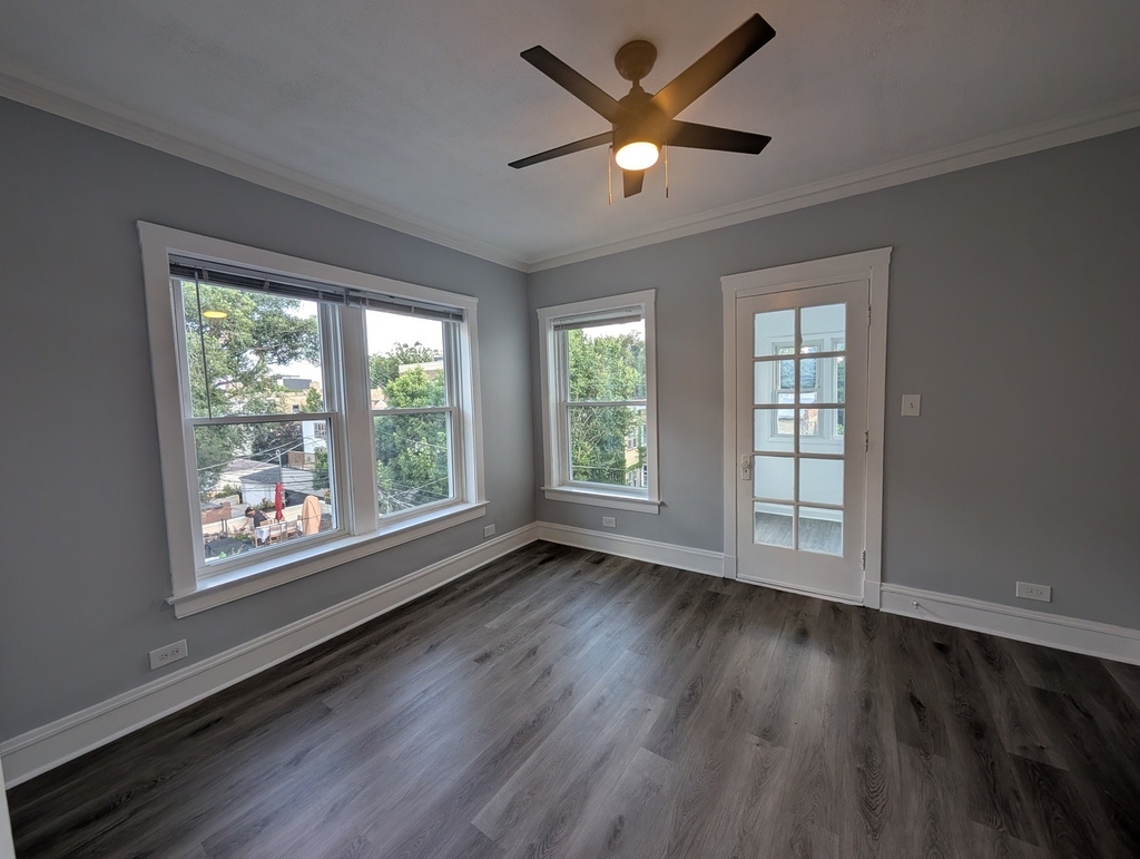 1457 W Foster Avenue - Photo 12