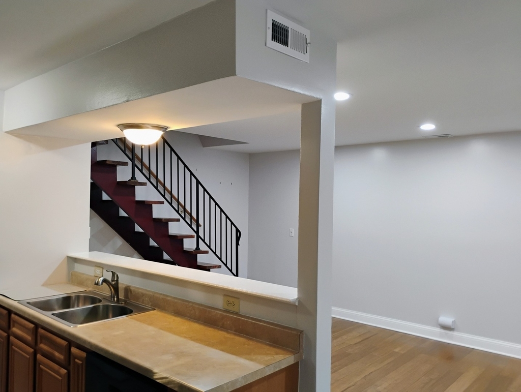 1226 Cove Drive - Photo 2