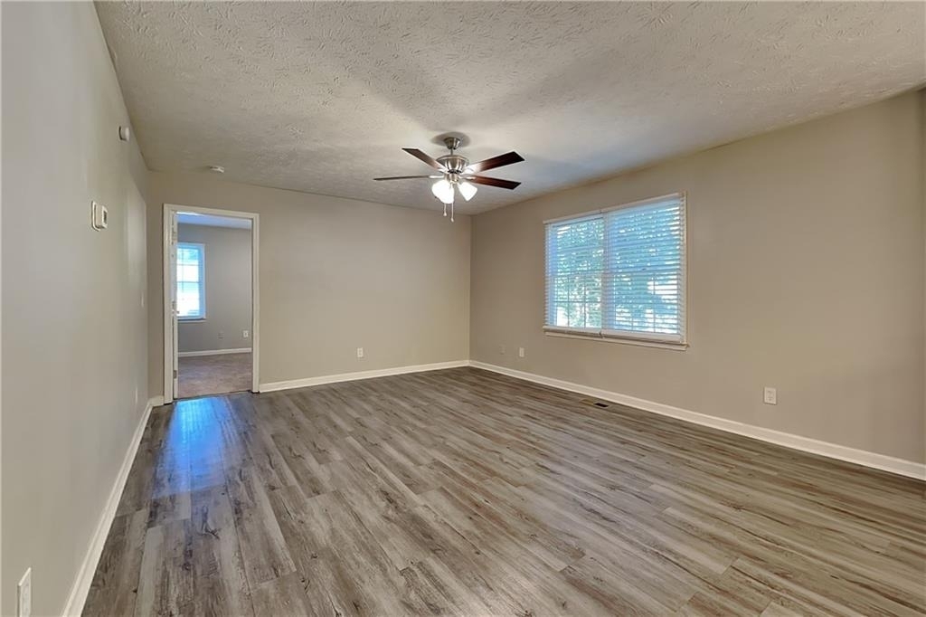 748 Dillon Drive - Photo 2