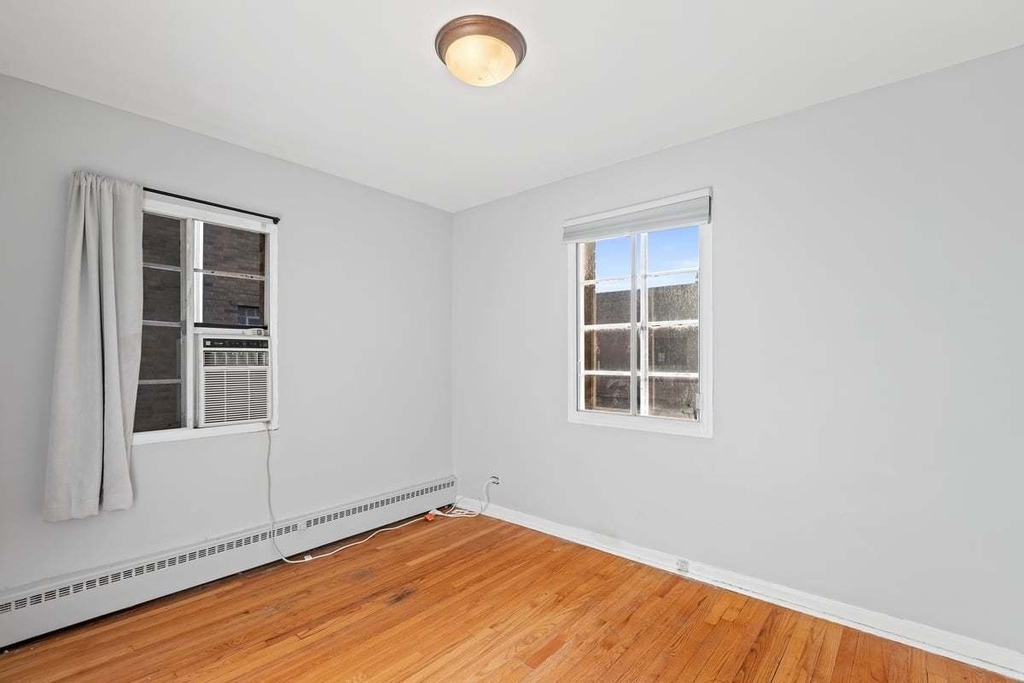 1539 Monroe Avenue - Photo 8