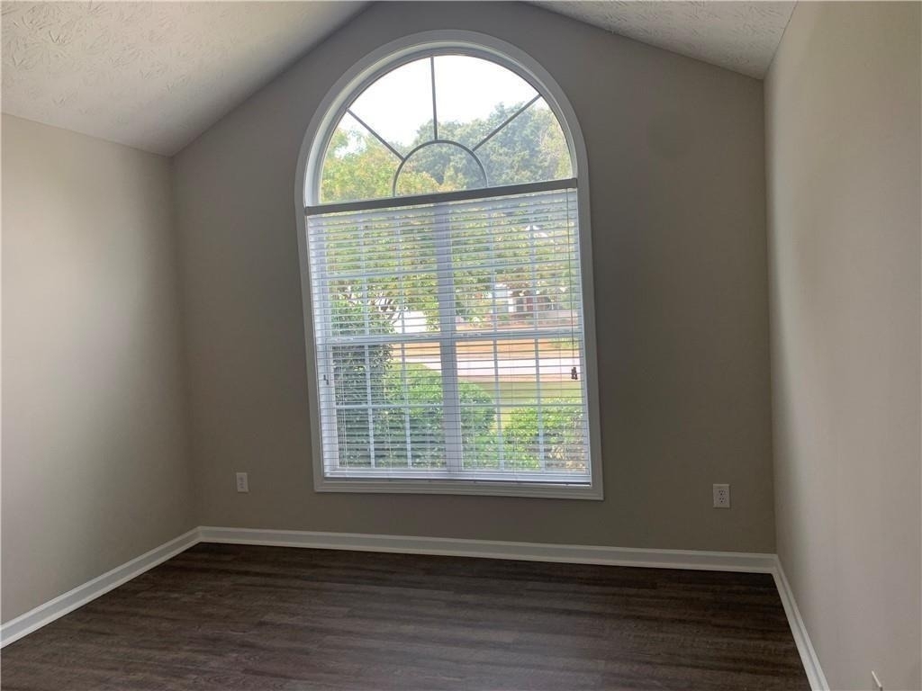 1930 Charleston Oak Circle - Photo 4
