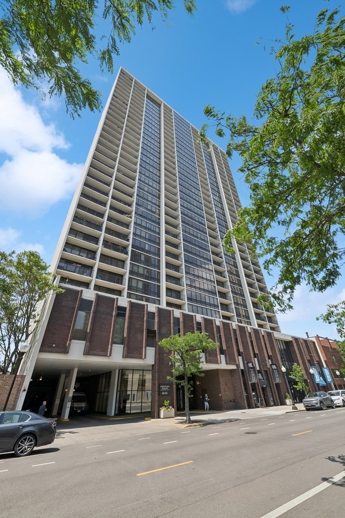 1636 N Wells Street - Photo 0