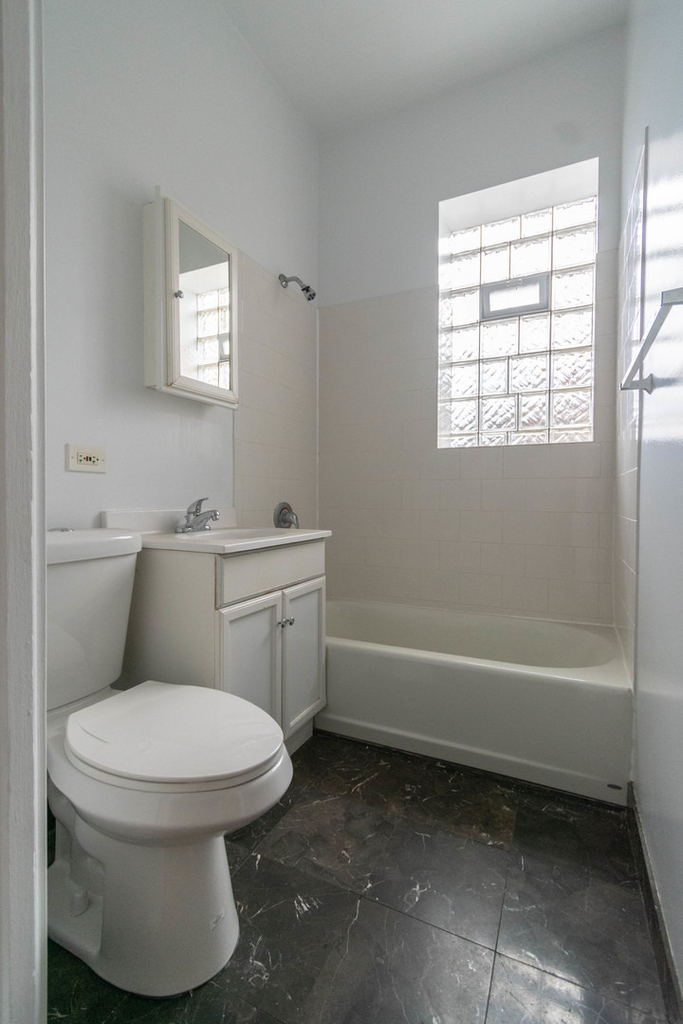 3800 N Wilton Avenue - Photo 12