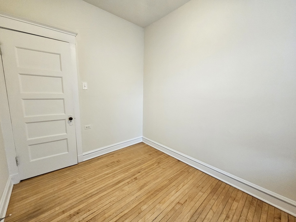 3800 N Wilton Avenue - Photo 11
