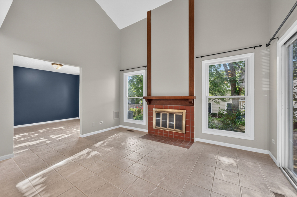 244 Coventry Court - Photo 5