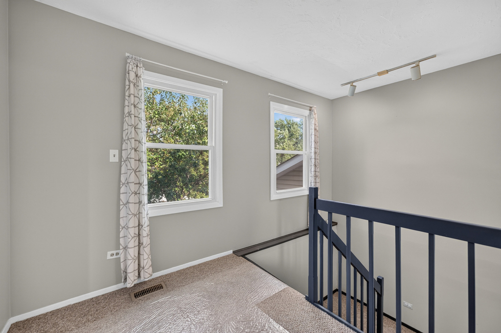 244 Coventry Court - Photo 17