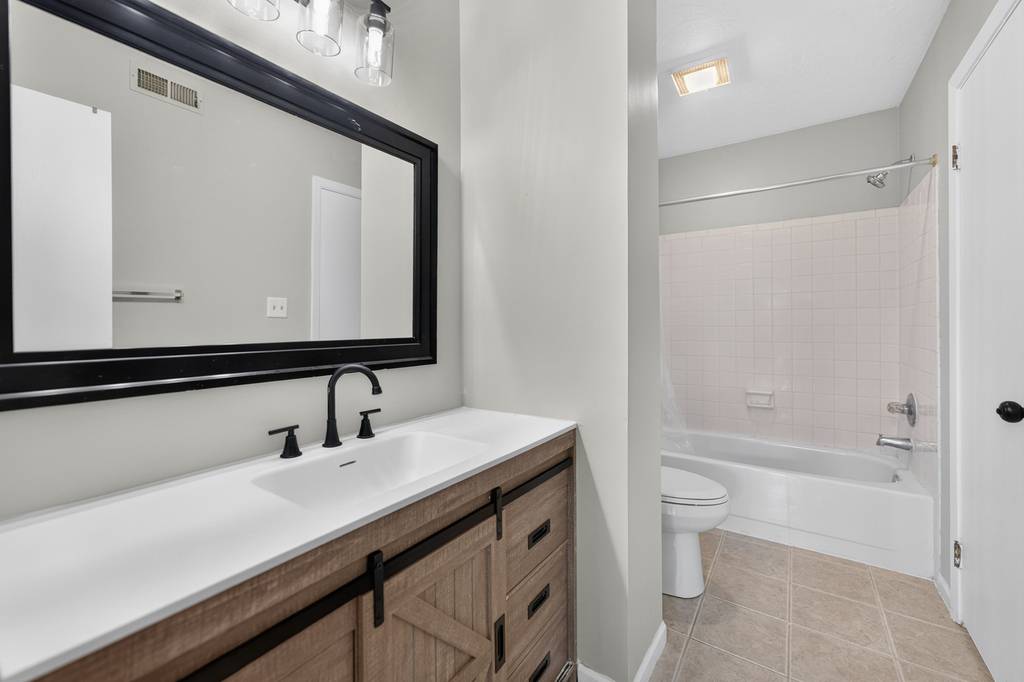 244 Coventry Court - Photo 12
