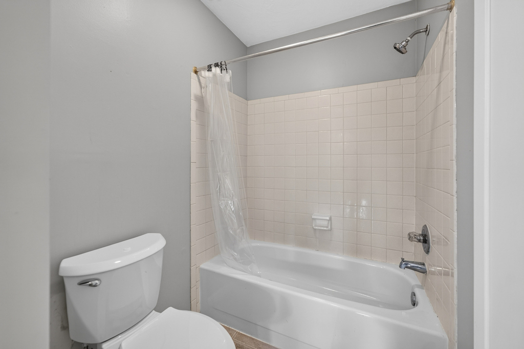 244 Coventry Court - Photo 13