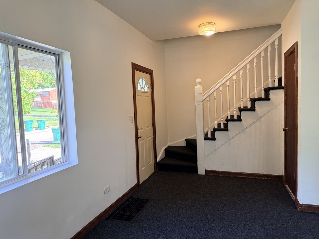 400 Summit Street - Photo 4