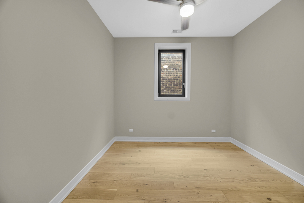 1203 W Augusta Boulevard - Photo 9