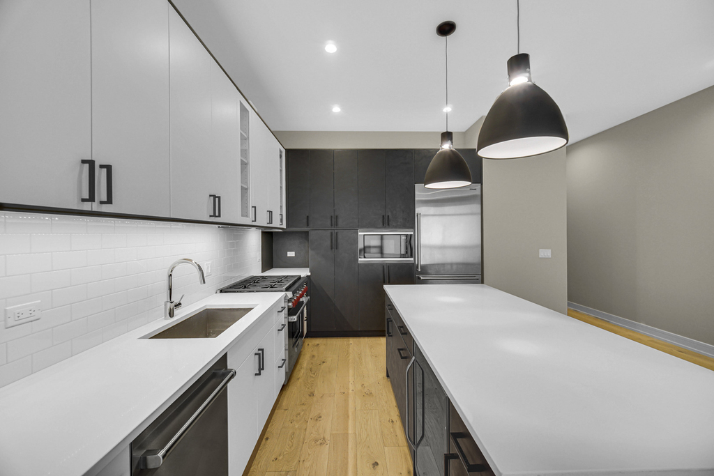 1203 W Augusta Boulevard - Photo 5