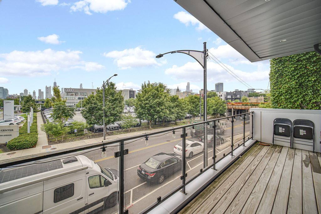 1203 W Augusta Boulevard - Photo 22