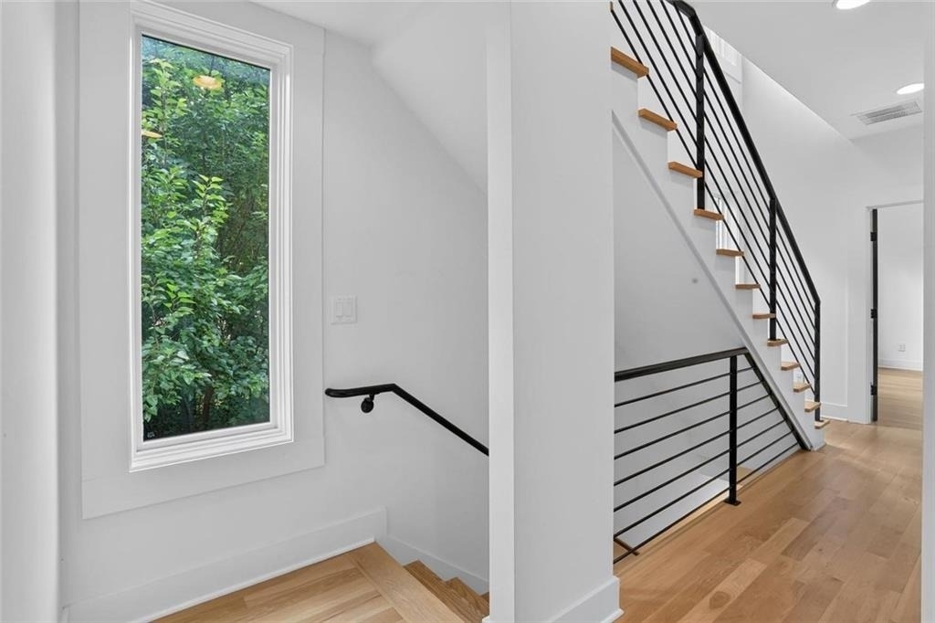 244 Locust Street Ne - Photo 29