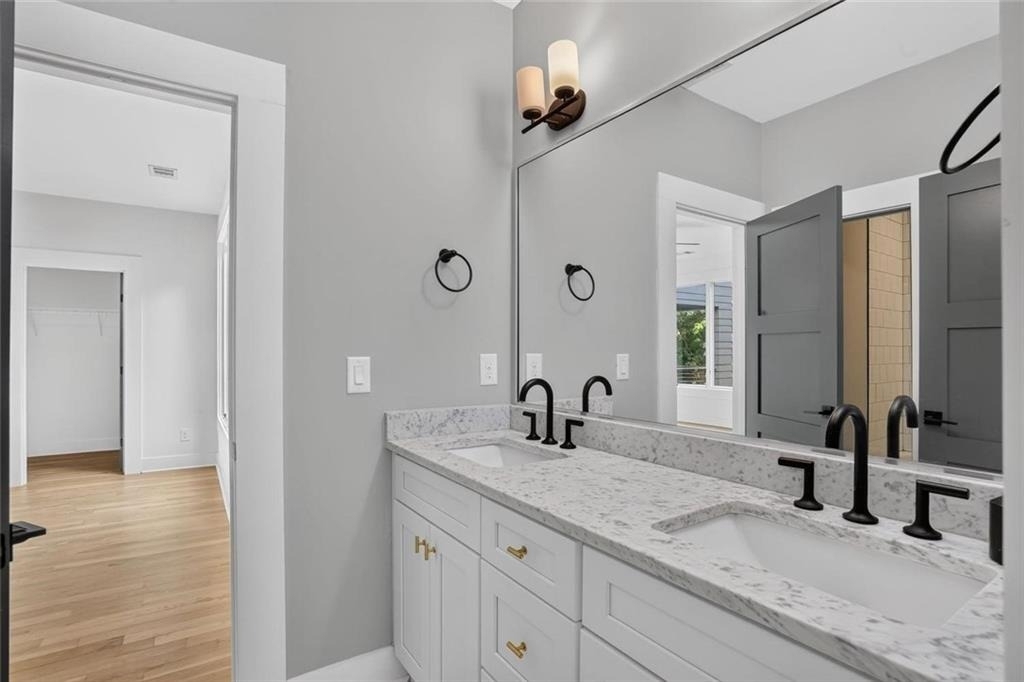 244 Locust Street Ne - Photo 15