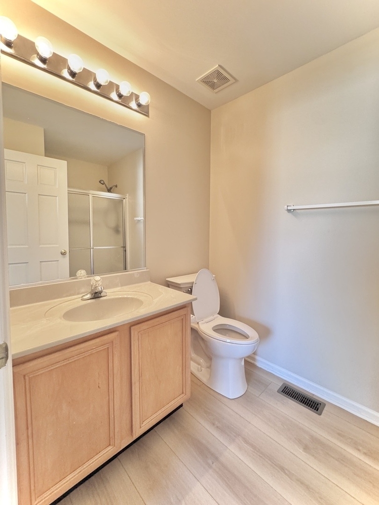 2424 Courtyard Circle - Photo 18