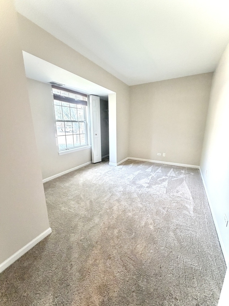 2424 Courtyard Circle - Photo 27