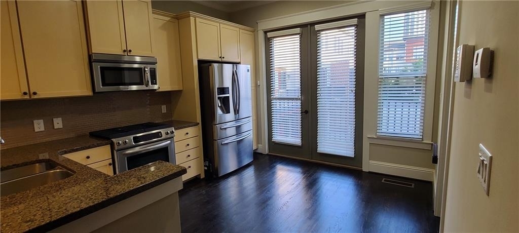 4742 Cypress Commons - Photo 2