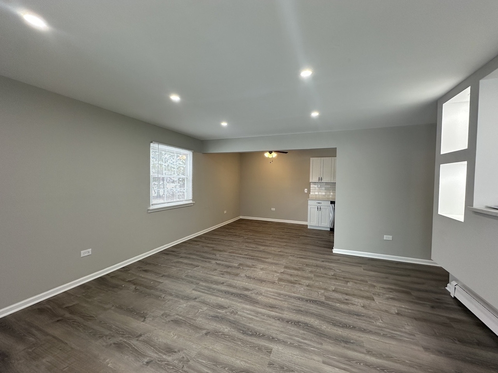 171 W 63rd Street - Photo 2