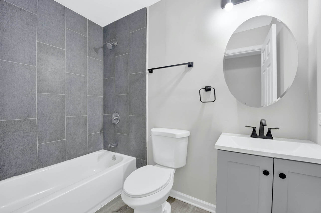 171 W 63rd Street - Photo 8