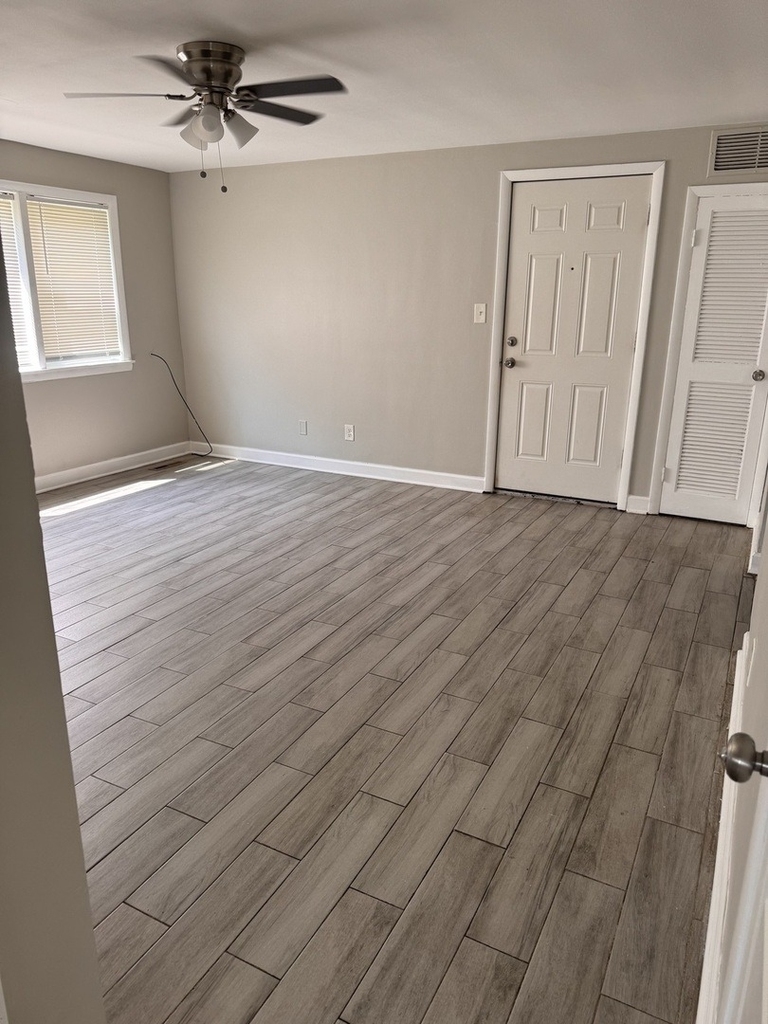 18446 Torrence Avenue - Photo 2