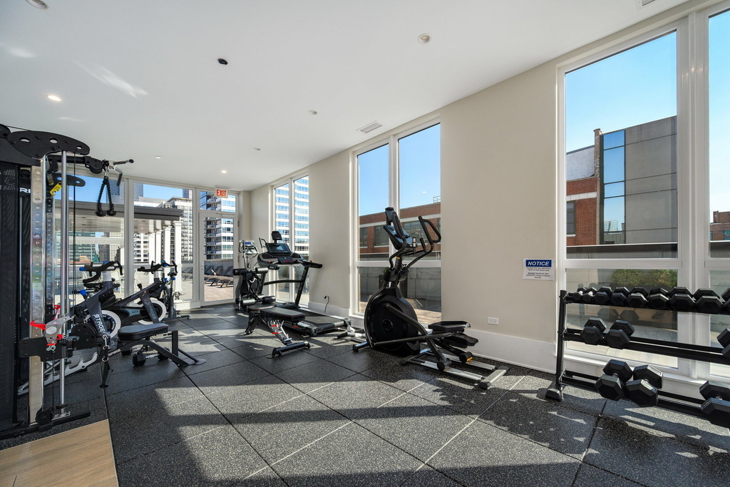 812 W Adams Street - Photo 15