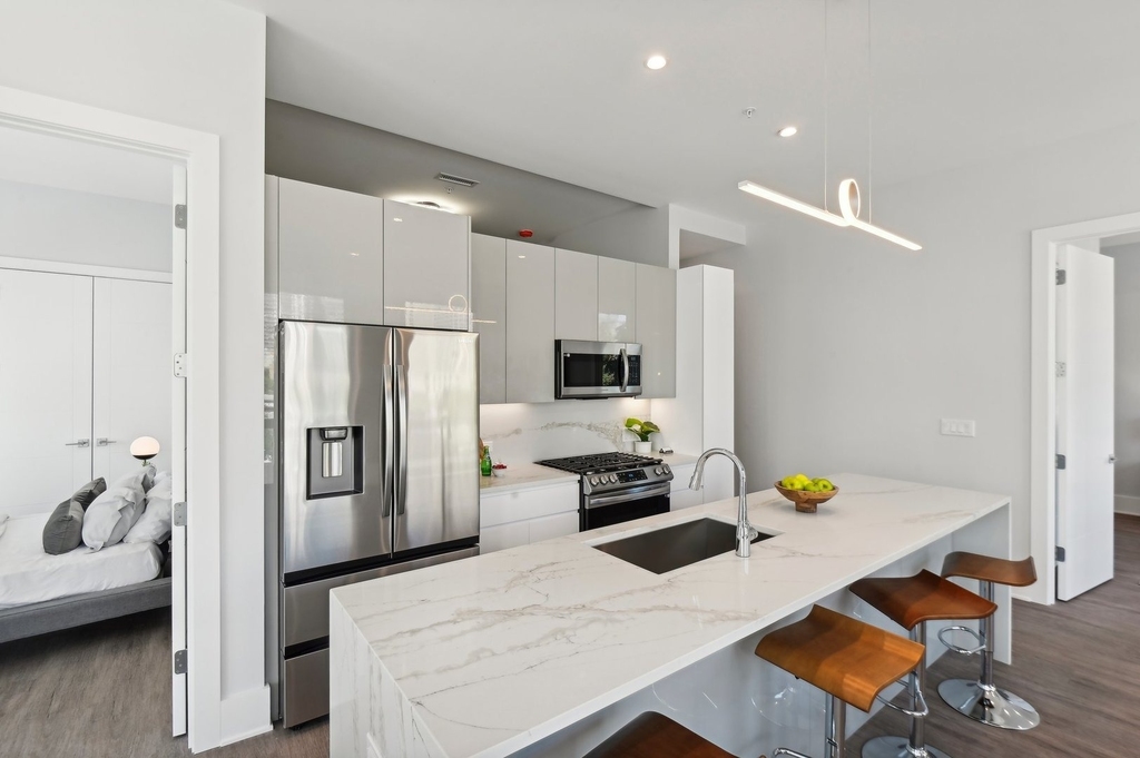 812 W Adams Street - Photo 12