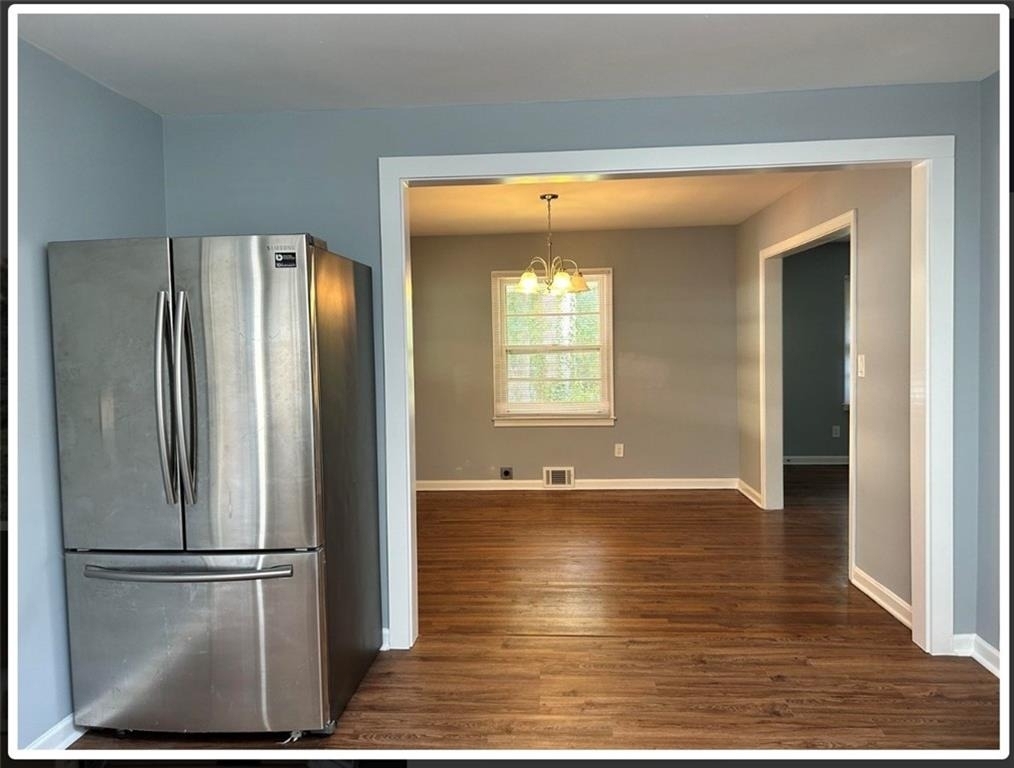 2354 Greenglade Road Ne - Photo 3