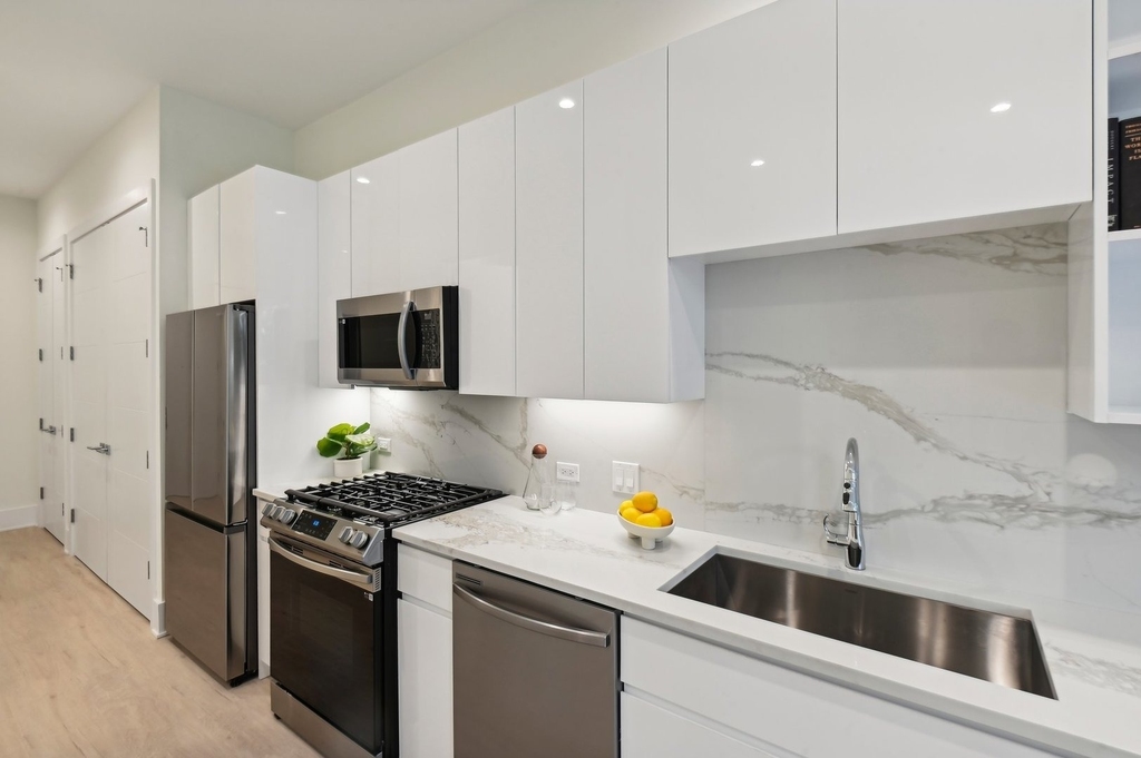 812 W Adams Street - Photo 6
