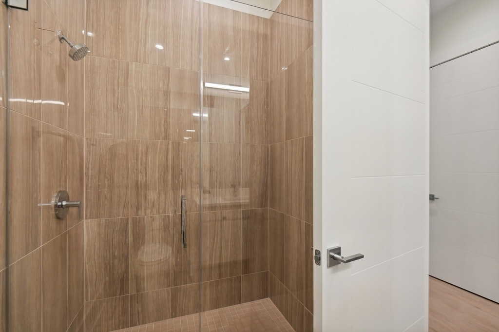 812 W Adams Street - Photo 10
