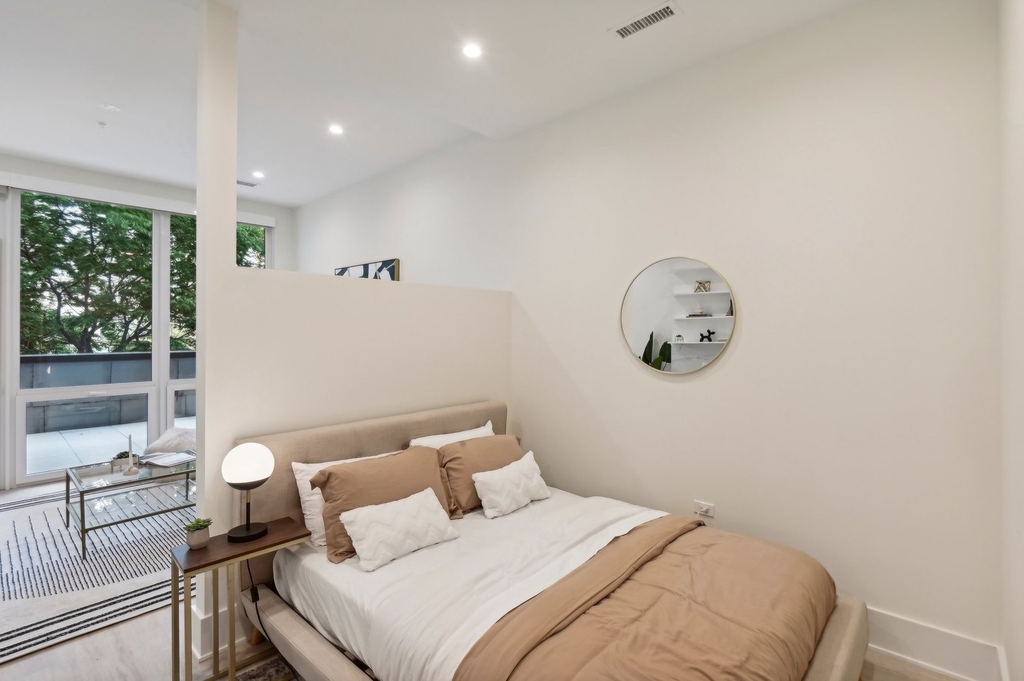 812 W Adams Street - Photo 12