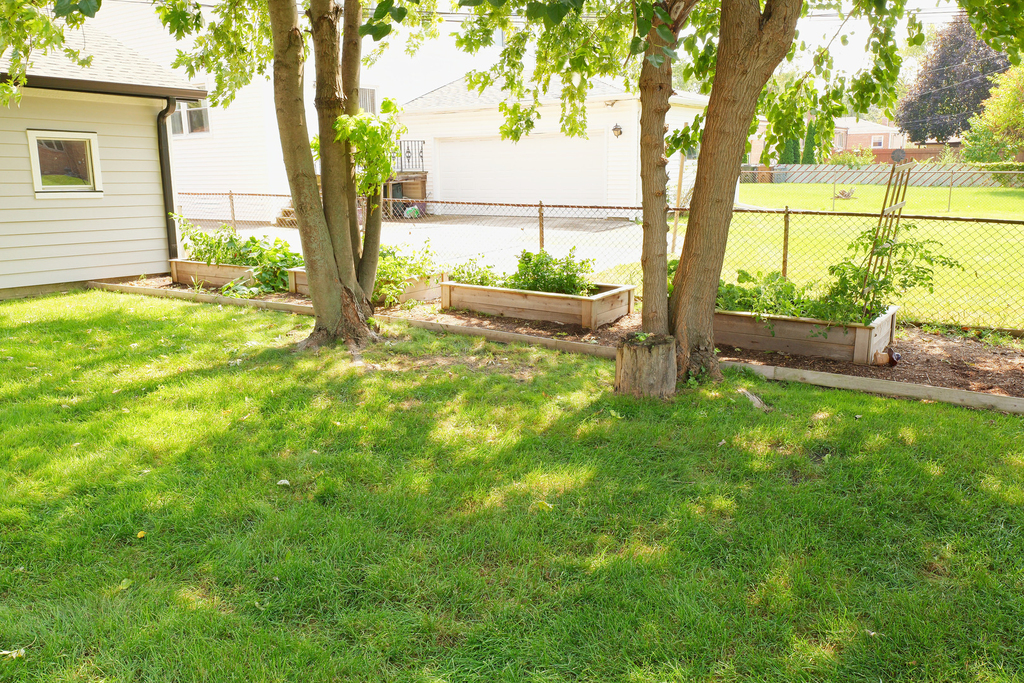 9944 Cook Avenue - Photo 18