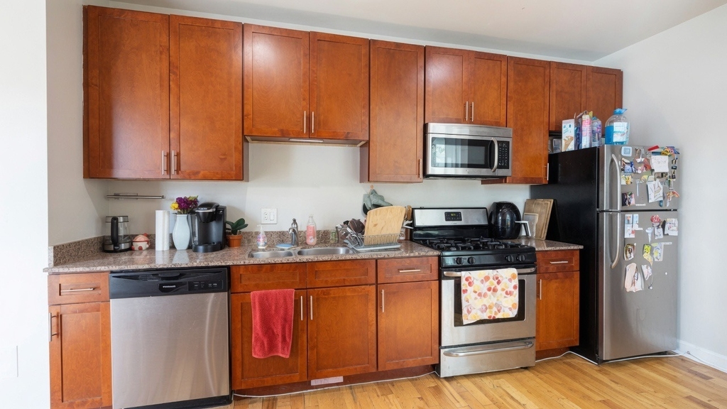 2046 W Touhy Avenue - Photo 1