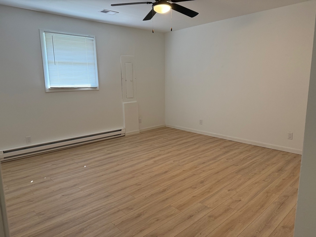 532 West Street - Photo 6