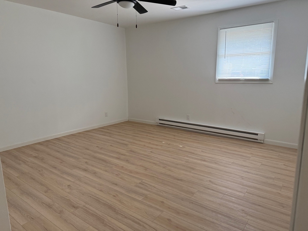 532 West Street - Photo 8