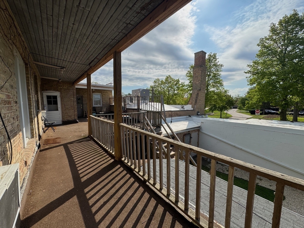 28w579 Stafford Place - Photo 7